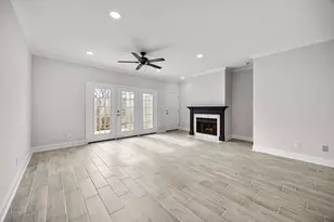 310 Wilcrest Dr, Houston, TX 77042 - Photo 4