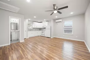 2816 Woodard St, Houston, TX 77026 - Photo 2