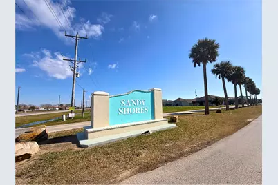 952 Mary Lynn, Crystal Beach, TX 77650 - Photo 4