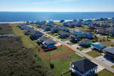 952 Mary Lynn, Crystal Beach, TX 77650 - Photo 2