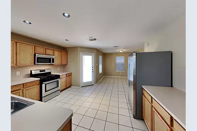 5446 Aloe Avenue, Baytown, TX 77521 - Photo 2
