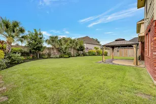 1745 N Meridian Greens Dr, Dickinson, TX 77539 - Photo 28