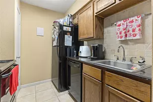 904 University Oaks Blvd, College Station, TX 77840 - Photo 10