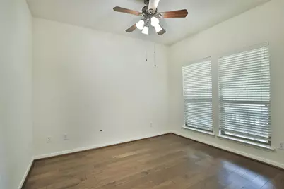 95 Douvaine Court, The Woodlands, TX 77382 - Photo 6