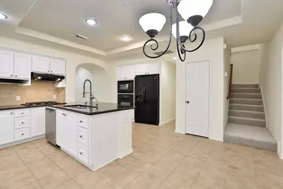 95 Douvaine Court, The Woodlands, TX 77382 - Photo 10