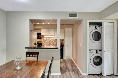 1880 White Oak Drive #102, Houston, TX 77009 - Photo 12