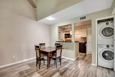 1880 White Oak Drive #102, Houston, TX 77009 - Photo 10