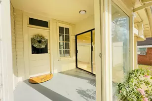 409 Botts St, Brenham, TX 77833 - Photo 2