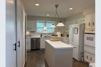 1027 Oleander Street, Lake Jackson, TX 77566 - Photo 4