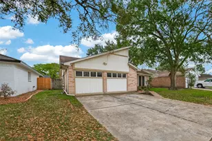 7515 Londres Dr, Houston, TX 77083 - Photo 2