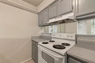 7515 Londres Dr, Houston, TX 77083 - Photo 16