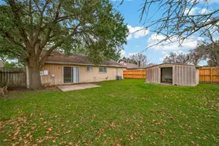 7515 Londres Dr, Houston, TX 77083 - Photo 36