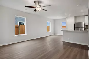 16474 Honeysuckle Hill Dr, Conroe, TX 77303 - Photo 10