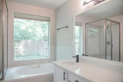 91 N Willow Point Circle, The Woodlands, TX 77382 - Photo 22