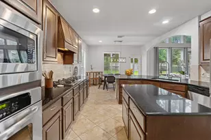 42 N Arrow Canyon Cir, The Woodlands, TX 77389 - Photo 2