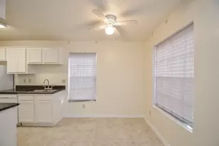 2750 Holly Hall St, Houston, TX 77054 - Photo 8