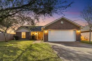 11719 Santa Fe Tr, Santa Fe, TX 77510 - Photo 2