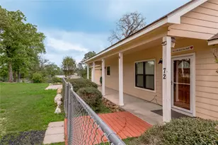 72 Oak Hill Dr, Huntsville, TX 77320 - Photo 6