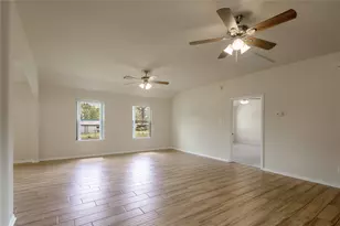 72 Oak Hill Dr, Huntsville, TX 77320 - Photo 14