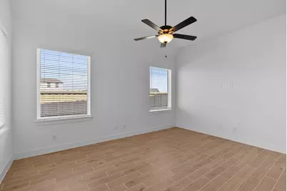12019 Canal View Boulevard, Mont Belvieu, TX 77523 - Photo 10