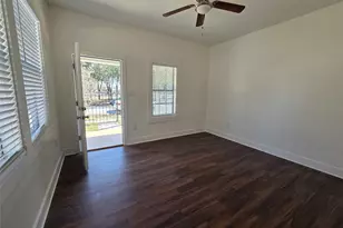 131 N Maplewood St, Houston, TX 77011 - Photo 4