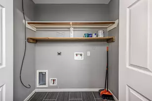 8019 Rosemary Drive, Baytown, TX 77521 - Photo 36