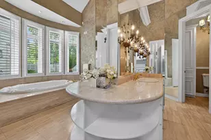 728 Crestbend Dr, Houston, TX 77042 - Photo 12