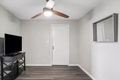 7837 Dayton Street, Houston, TX 77012 - Photo 10
