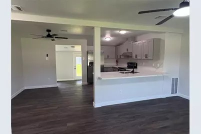 55 Periwinkle Court, Lake Jackson, TX 77566 - Photo 2