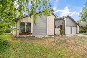 9411 Claridge Dr, Houston, TX 77031 - Photo 2