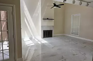 2323 Augusta Dr, Houston, TX 77057 - Photo 2