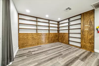 2106 Antoine Drive, Houston, TX 77055 - Photo 10