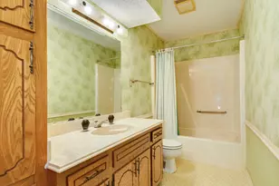 204 Sleepy Hollow Dr, Lake Jackson, TX 77566 - Photo 22