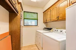 204 Sleepy Hollow Dr, Lake Jackson, TX 77566 - Photo 14