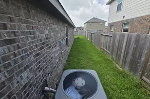 201 Bennett St, Angleton, TX 77515 - Photo 14