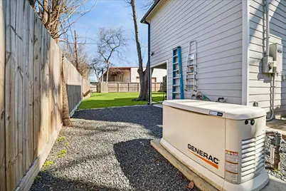 216 W 30th Street, Houston, TX 77018 - Photo 4