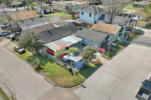 1414 Moody St, Houston, TX 77009 - Photo 2