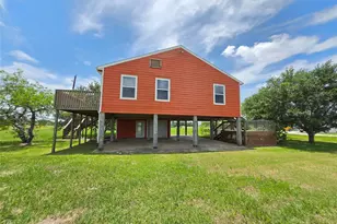 205 Buckskin Dr, Palacios, TX 77465 - Photo 8