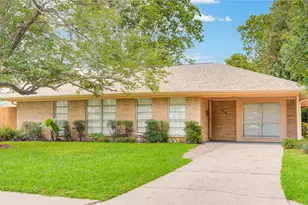 11206 Cliffwood Dr, Houston, TX 77035 - Photo 14