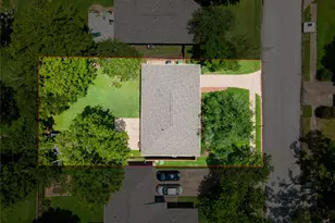 11206 Cliffwood Dr, Houston, TX 77035 - Photo 10