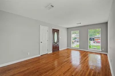 11206 Cliffwood Drive, Houston, TX 77035 - Photo 2