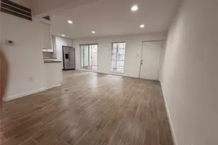 4723 Aftonshire Dr, Houston, TX 77027 - Photo 2