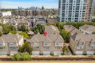 2196 Bancroft St, Houston, TX 77027 - Photo 2