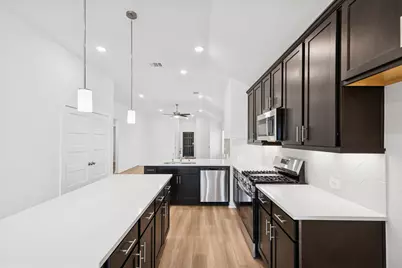 31010 Newcomb Landing Lane, Waller, TX 77484 - Photo 2