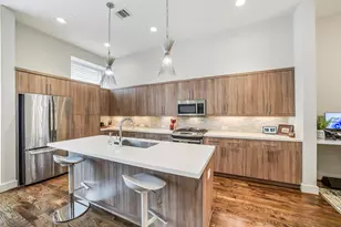 1004 California St, Houston, TX 77006 - Photo 12