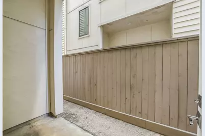 1004 California Street #203, Houston, TX 77006 - Photo 30