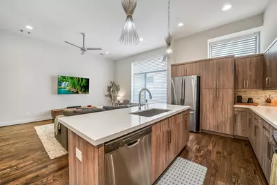 1004 California Street #203, Houston, TX 77006 - Photo 14