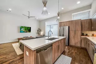 1004 California St, Houston, TX 77006 - Photo 14