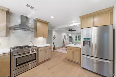 2210 Wakefield Drive, Houston, TX 77018 - Photo 14