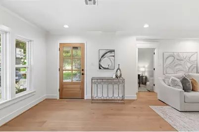 2210 Wakefield Drive, Houston, TX 77018 - Photo 2